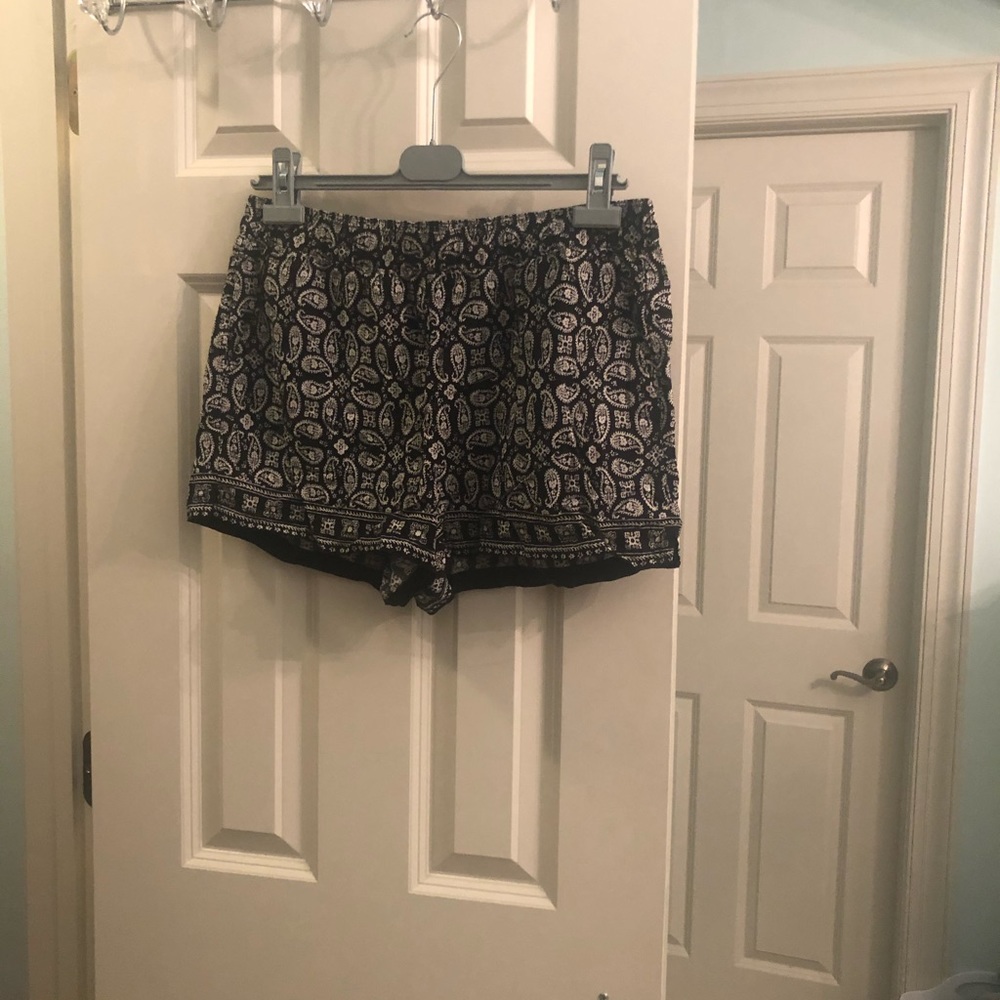 Madewell B&W Paisley Linen Shorts